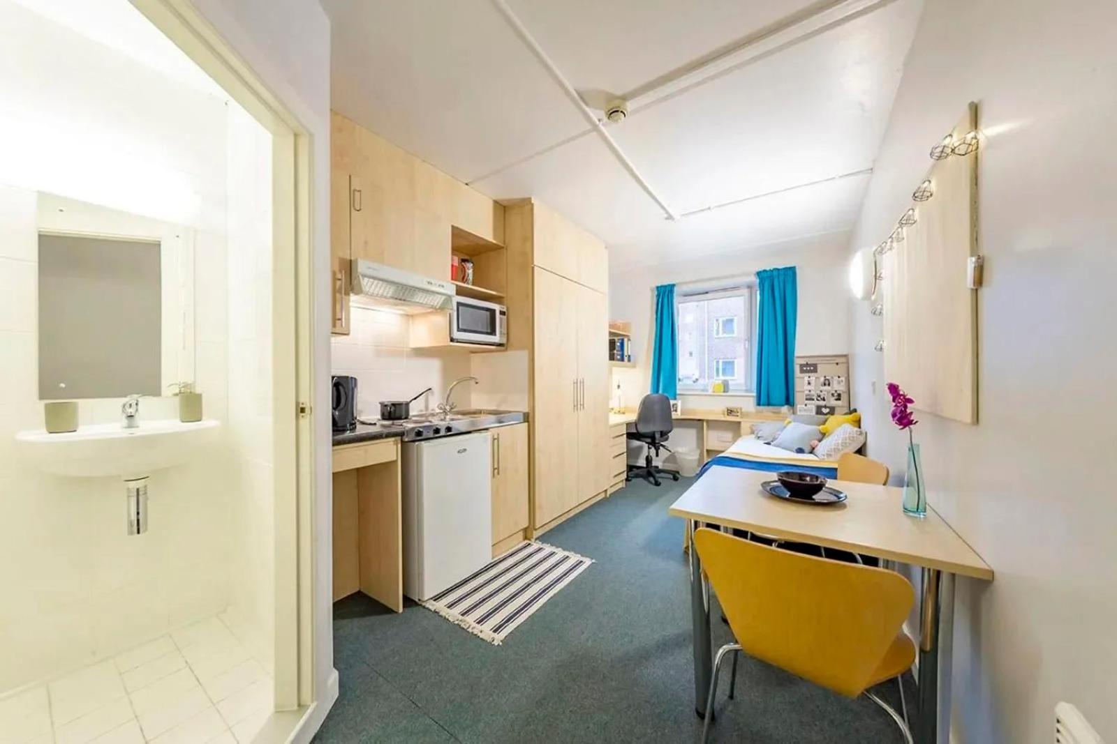 Broadgate Park Beeston Apartment